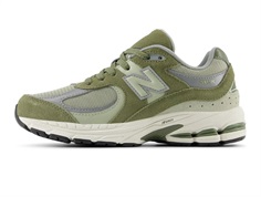 New Balance 2002 sneaker dark olive